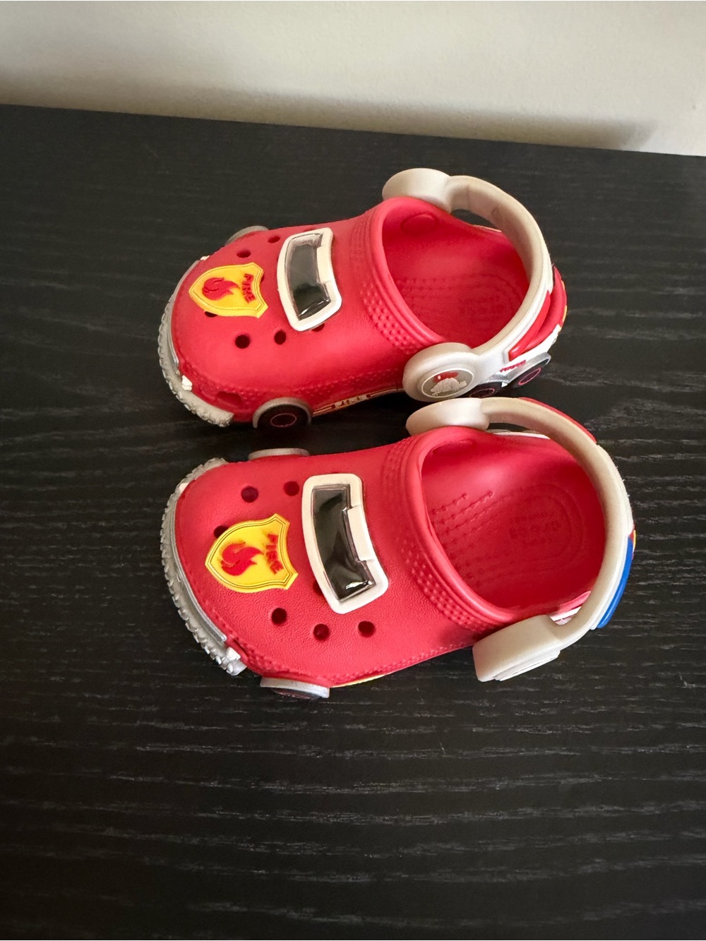 Toddler / baby crocs Fire fighter light up